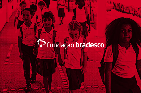 Capacitar todos os professores da Fundação Bradesco na utilização das TIC em suas atividades docentes.